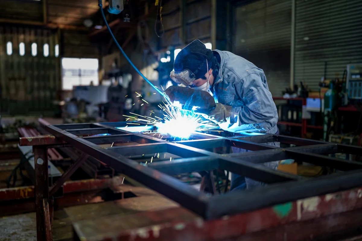 阿部工業所の強み/製缶加工〜据付まで一貫対応